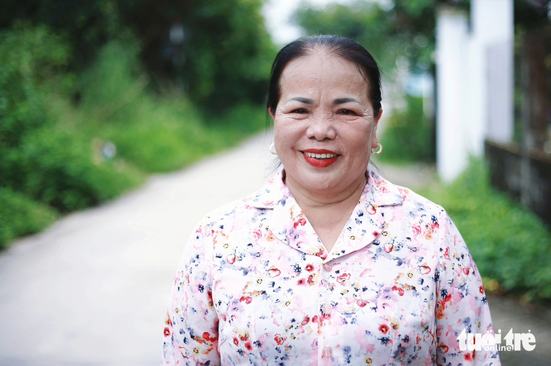 古芝女村长动员140户居民捐赠土地修建3条道路